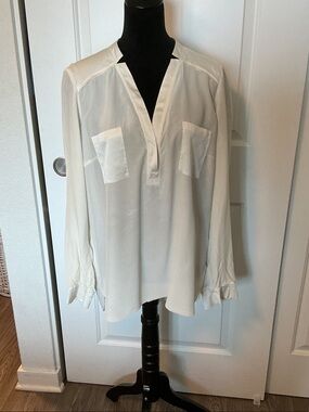 Go by Go Silk Cream V-Neck Pocket Blouse L